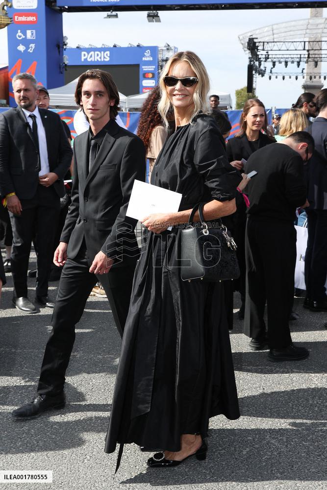PFW - Christian Dior Womenswear Spring/Summer 2024 - Arrivals NB