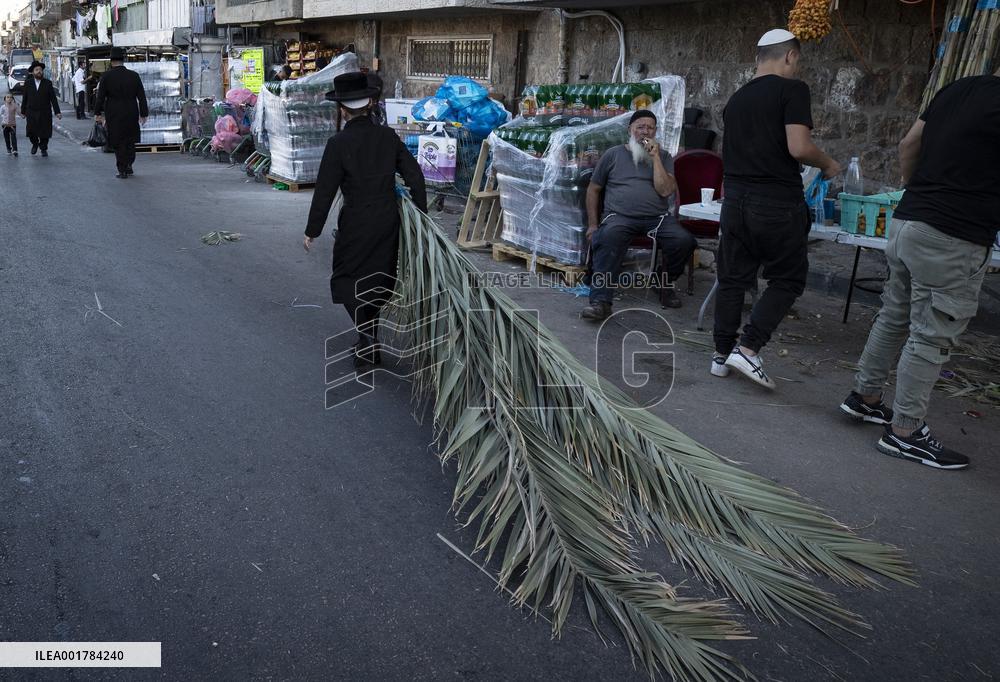 MIDEAST-JERUSALEM-SUKKOT-PREPARATION