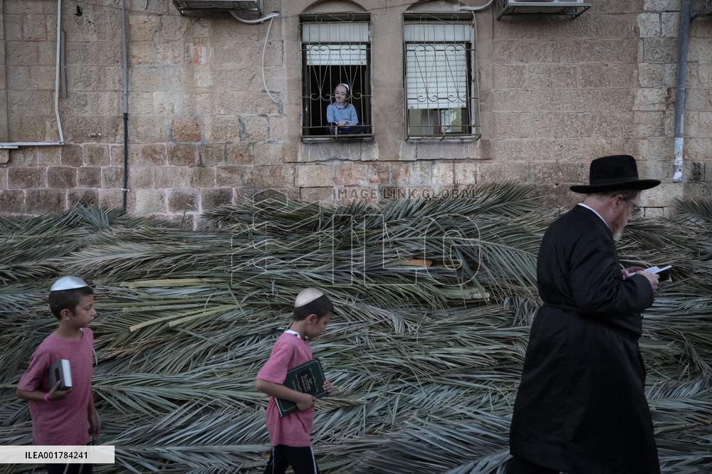 MIDEAST-JERUSALEM-SUKKOT-PREPARATION