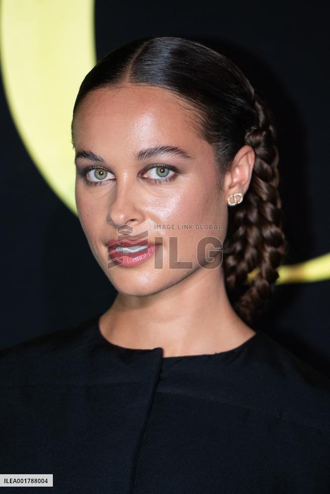 PFW Dior Photocall 2