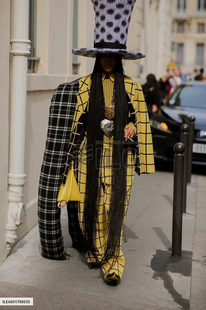 PFW - Marni Street Style