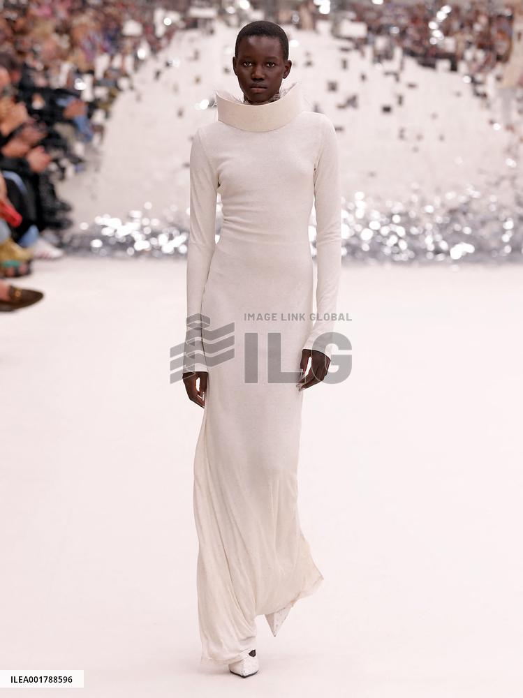 PFW - Acne Studios Runway