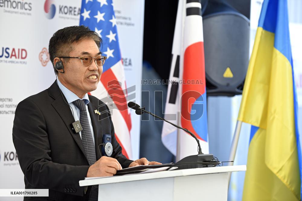 Launch of fertilizer distribution campaign from USAID AGRO Program in Kyiv
