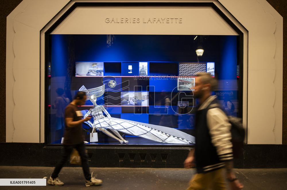 90th Anniversary Of Air France At The Galeries Lafayette - Paris