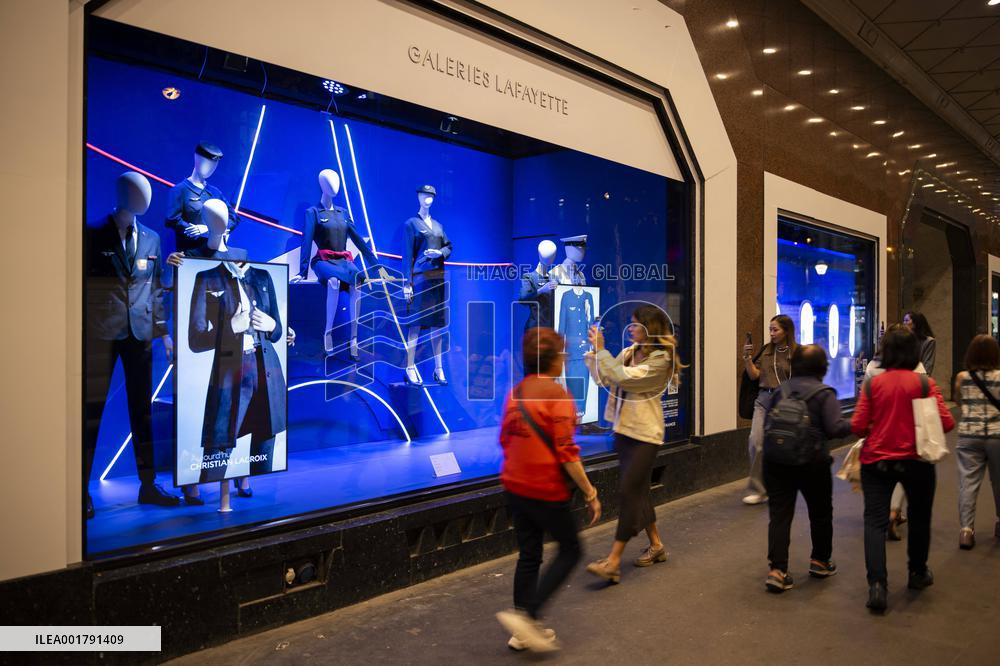90th Anniversary Of Air France At The Galeries Lafayette - Paris