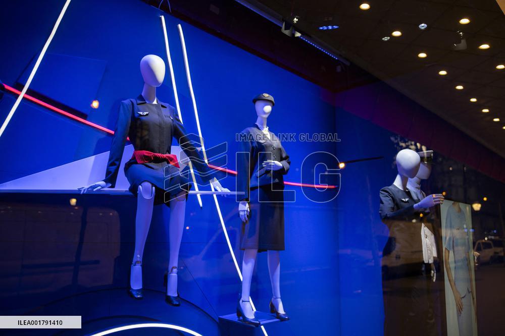 90th Anniversary Of Air France At The Galeries Lafayette - Paris