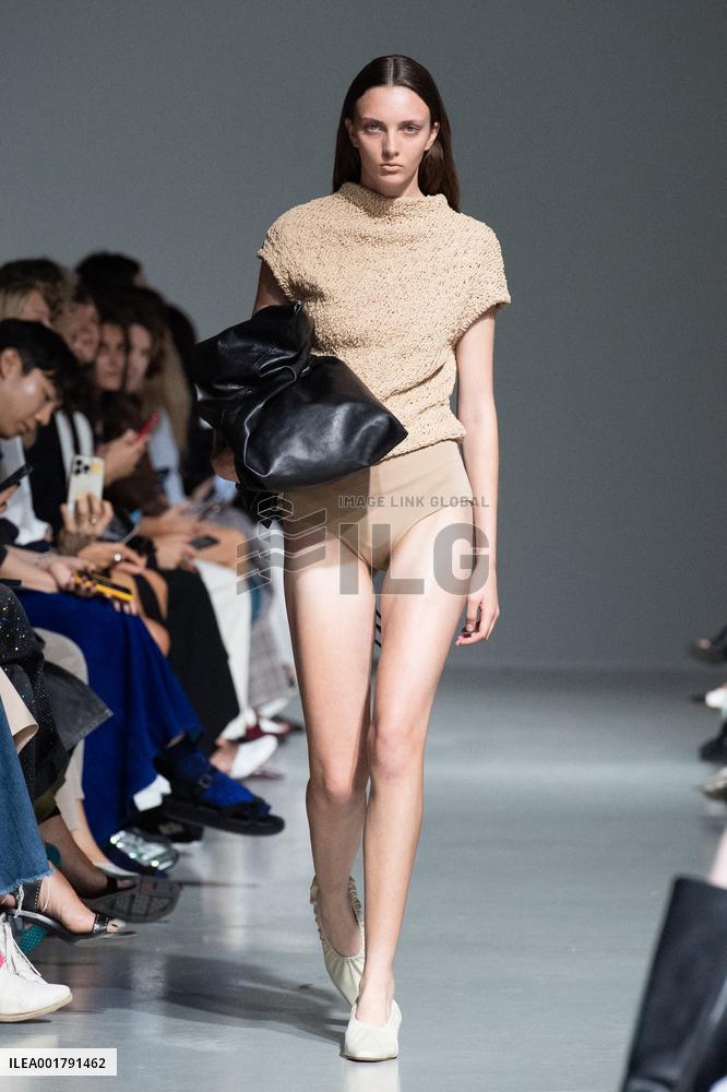 PFW Gauchere Runway