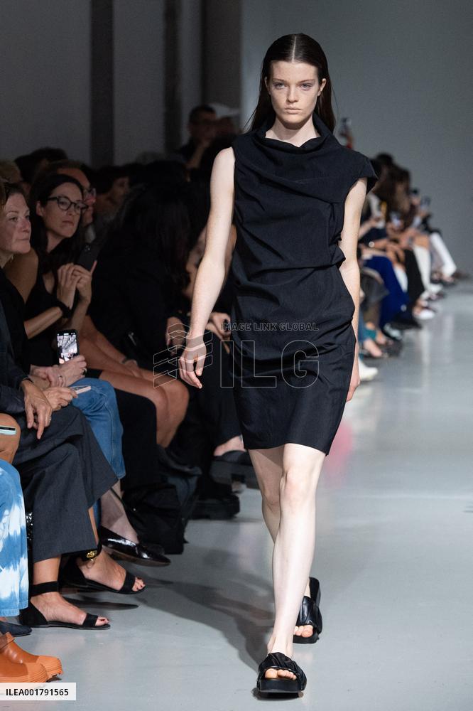 PFW Gauchere Runway