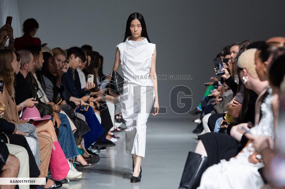 PFW Gauchere Runway