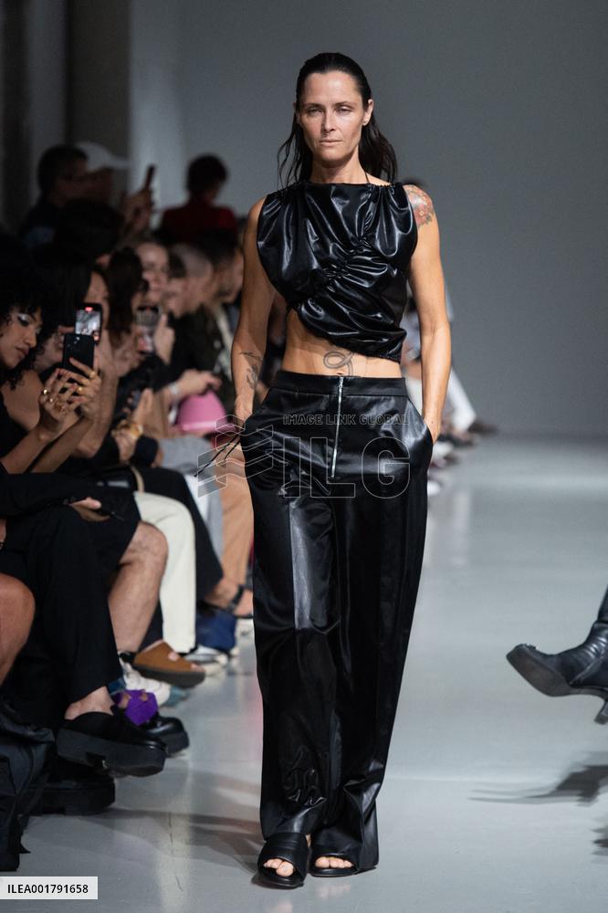 PFW Gauchere Runway