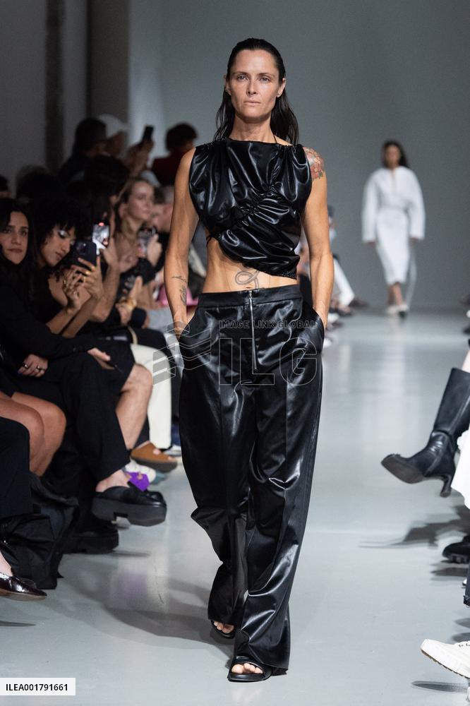 PFW Gauchere Runway