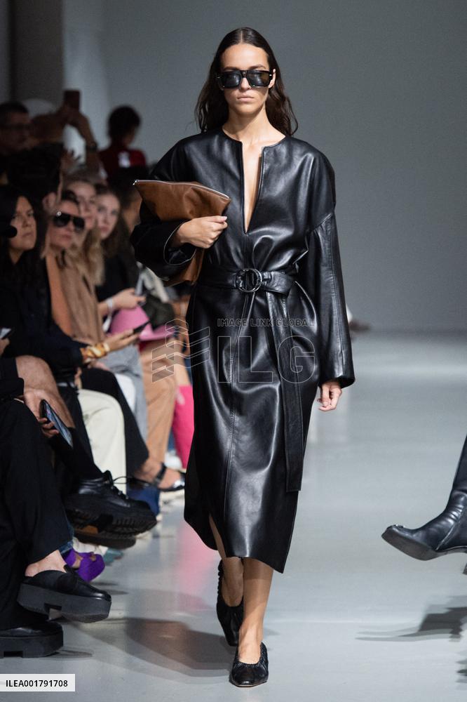 PFW Gauchere Runway