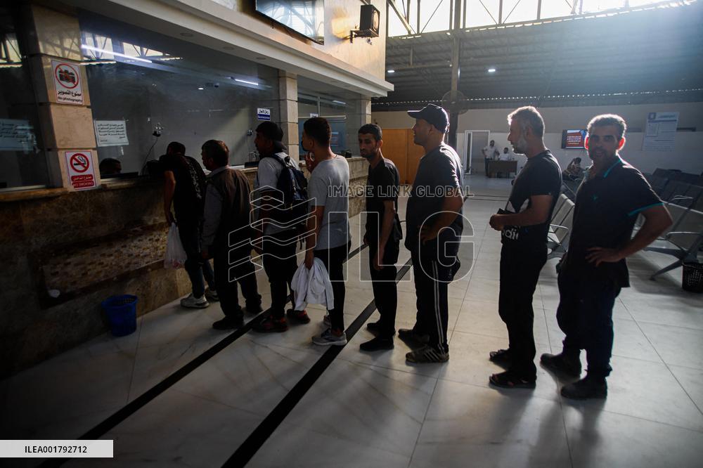 Israel Reopens Gaza Border Crossing