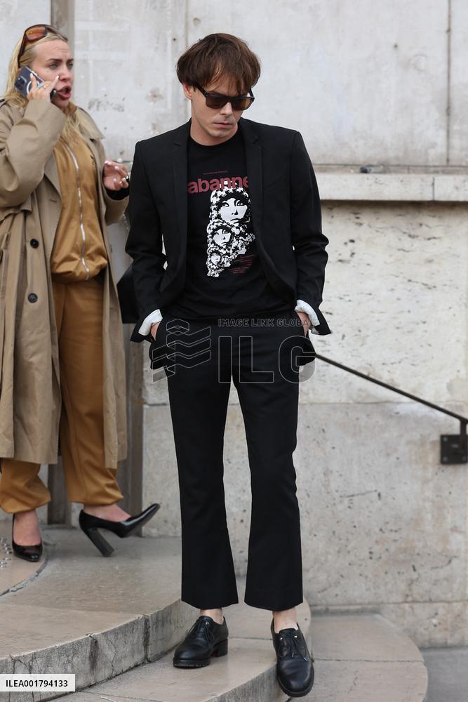 PFW - Rabanne Womenswear Spring/Summer 2024 - Arrivals NB