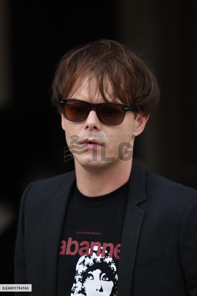 PFW - Rabanne Womenswear Spring/Summer 2024 - Arrivals NB