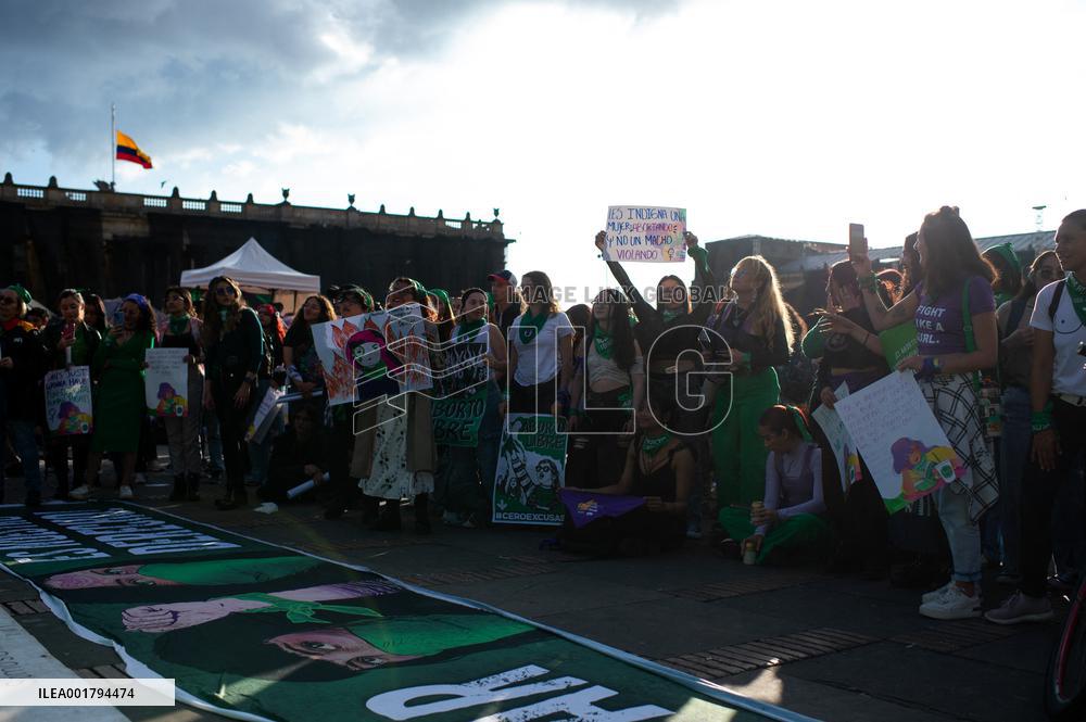 Women Protest in Support of Abortion Decriminalization in Colombia