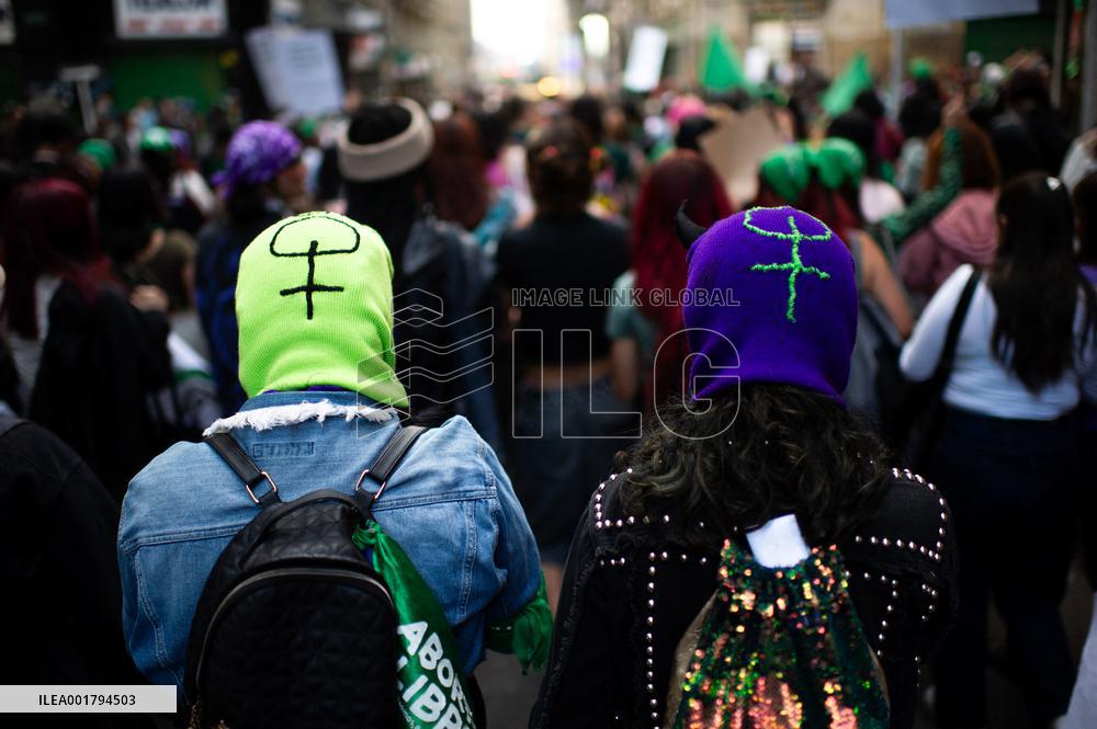 Women Protest in Support of Abortion Decriminalization in Colombia