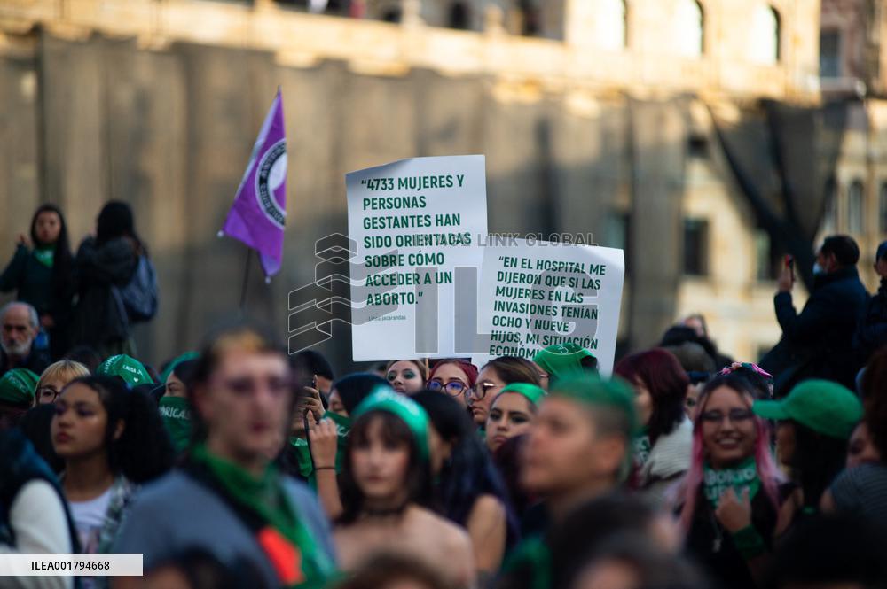 Women Protest in Support of Abortion Decriminalization in Colombia