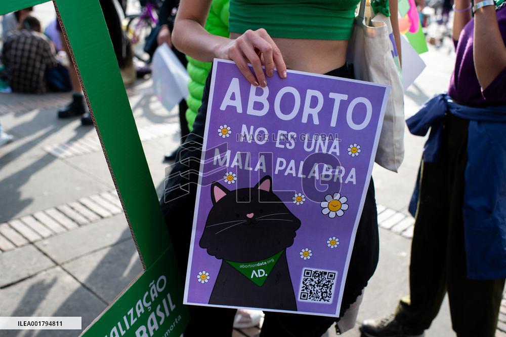 Women Protest in Support of Abortion Decriminalization in Colombia
