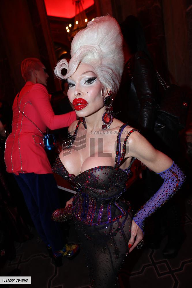 Ellen von Unwerth Party - Paris