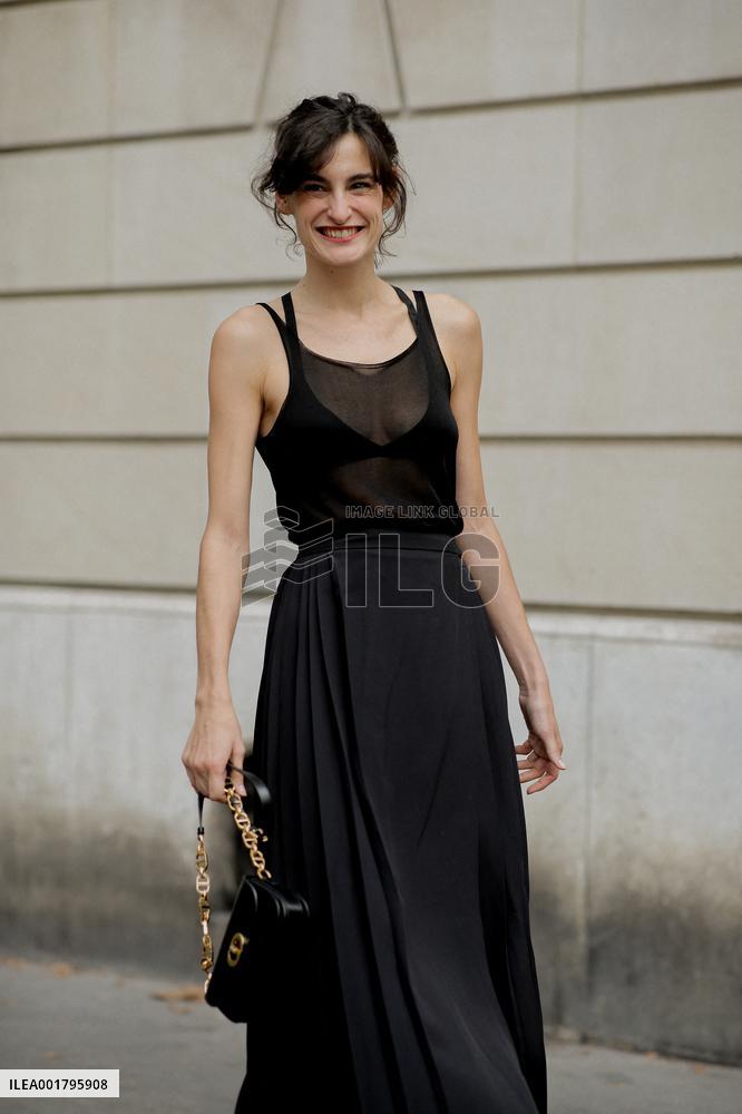 PFW - Roger Vivier Street Style