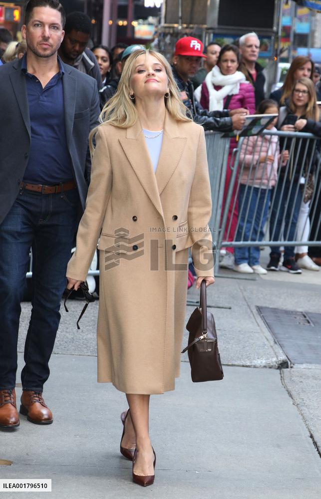 Reese Witherspoon Outside GMA - NYC