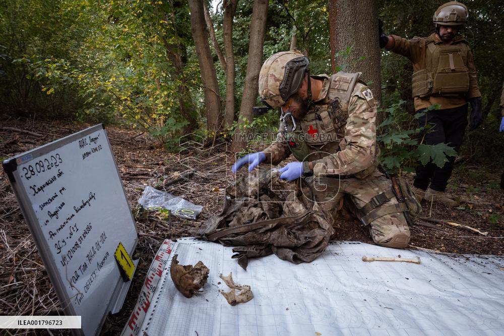 Platsdarm search team body collectors