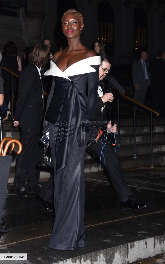 The Albies Outside Arrivals - NYC