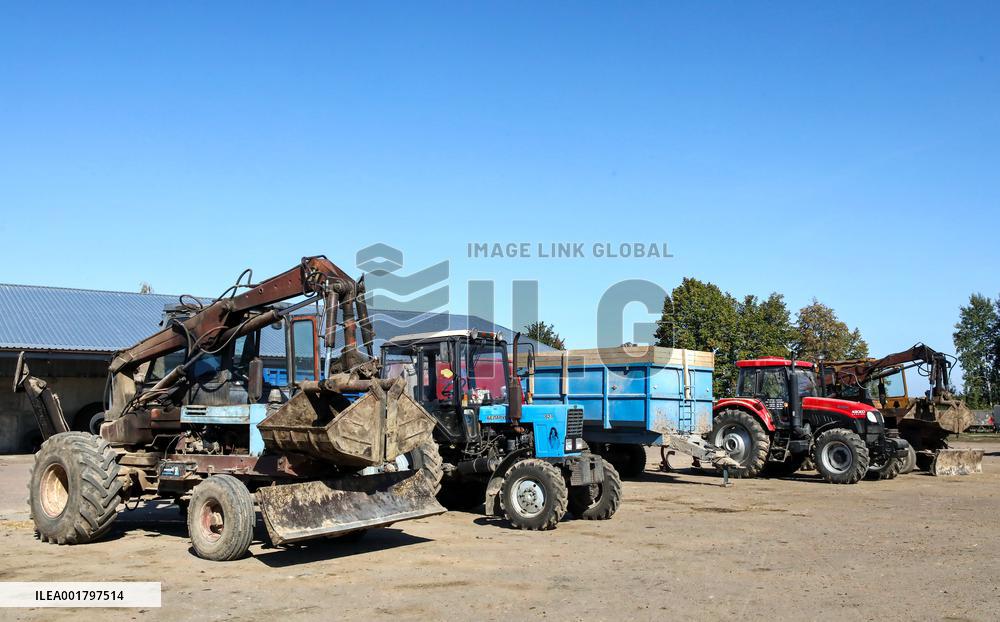 Farm in Chernihiv Region damaged in Russian shelling