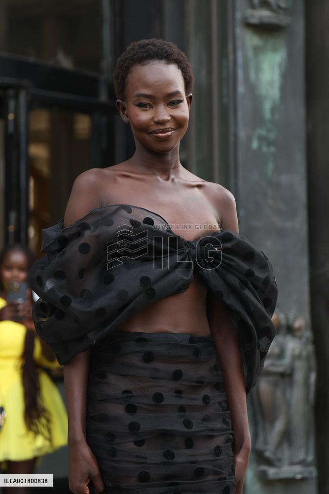 PFW - Nina Ricci Womenswear Spring-Summer 2024 - Arrivals NB