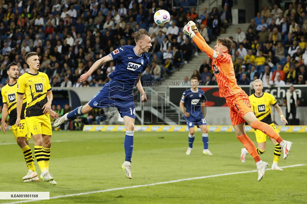 (SP)GERMANY-DORTMUND-FOOTBALL-BUNDESLIGA-DORTMUND VS WOLFSBURG