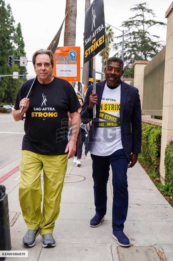Celebs Join SAG-AFTRA Picket Line - LA