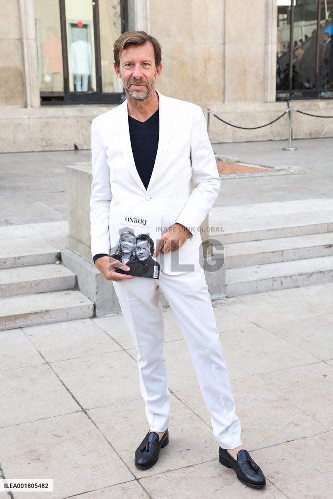 PFW - Elie Saab Womenswear Spring-Summer 2024 - Arrivals NB