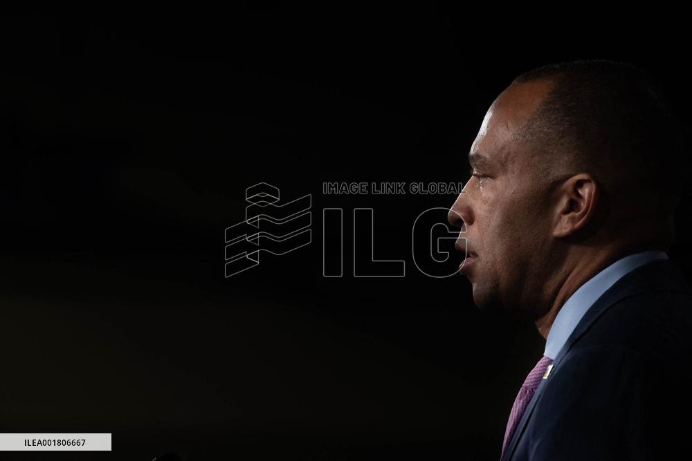 US Avoids Government Shutdown In Last-Minute Deal - Washington