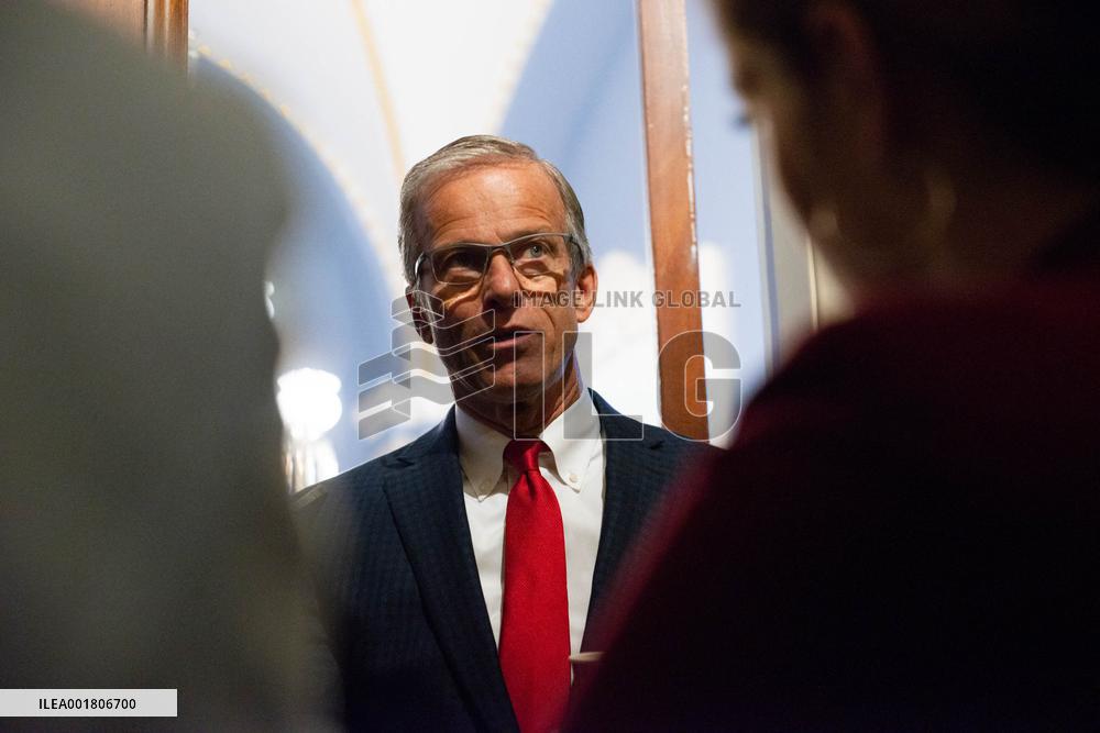 US Avoids Government Shutdown In Last-Minute Deal - Washington