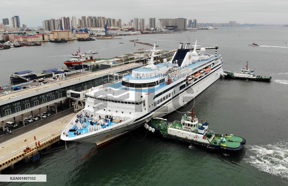 Xinhua Headlines: China's National Day holiday traveling spree a boon for global tourism
