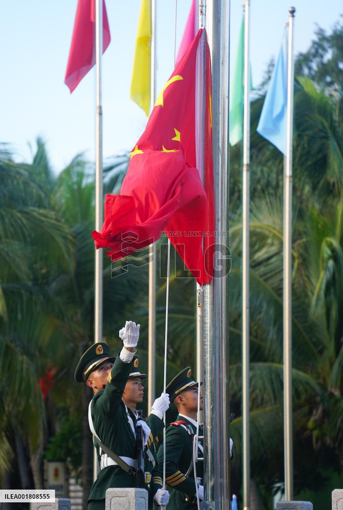 CHINA-NATIONAL DAY-FLAG-RAISING CEREMONY (CN)