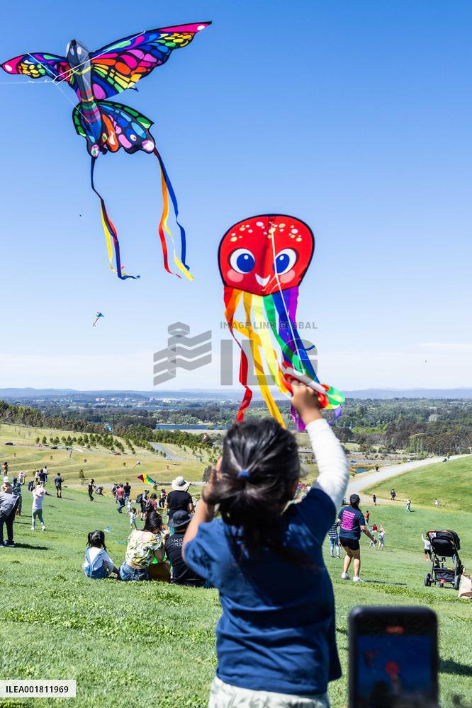AUSTRALIA-CANBERRA-NATIONAL ARBORETUM-KITE FEST