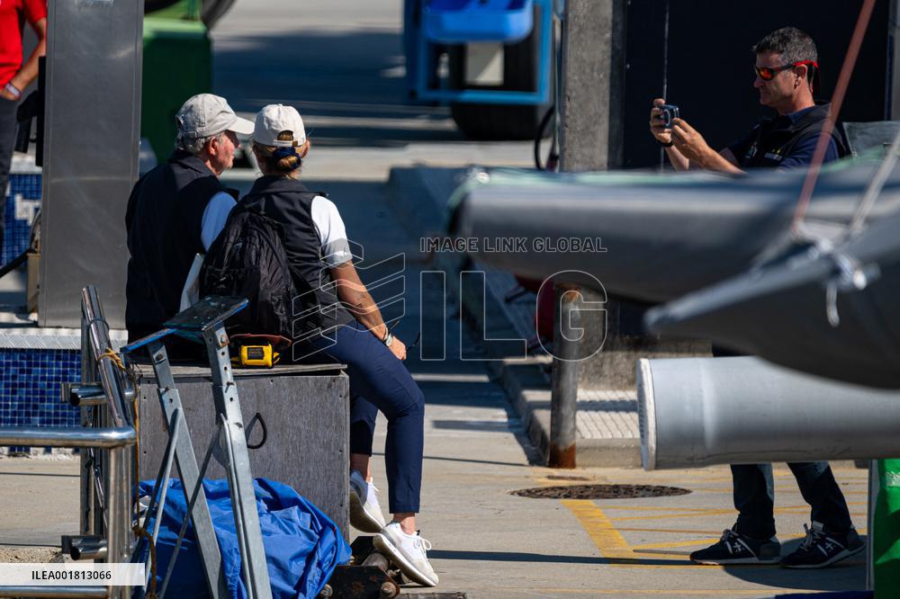 King Juan Carlos And Infanta Elena Enjoy The Third Day Of Regattas - Sanxenxo