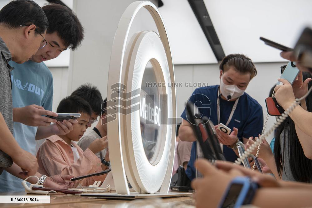 Customers At Huawei Store in Shanghai