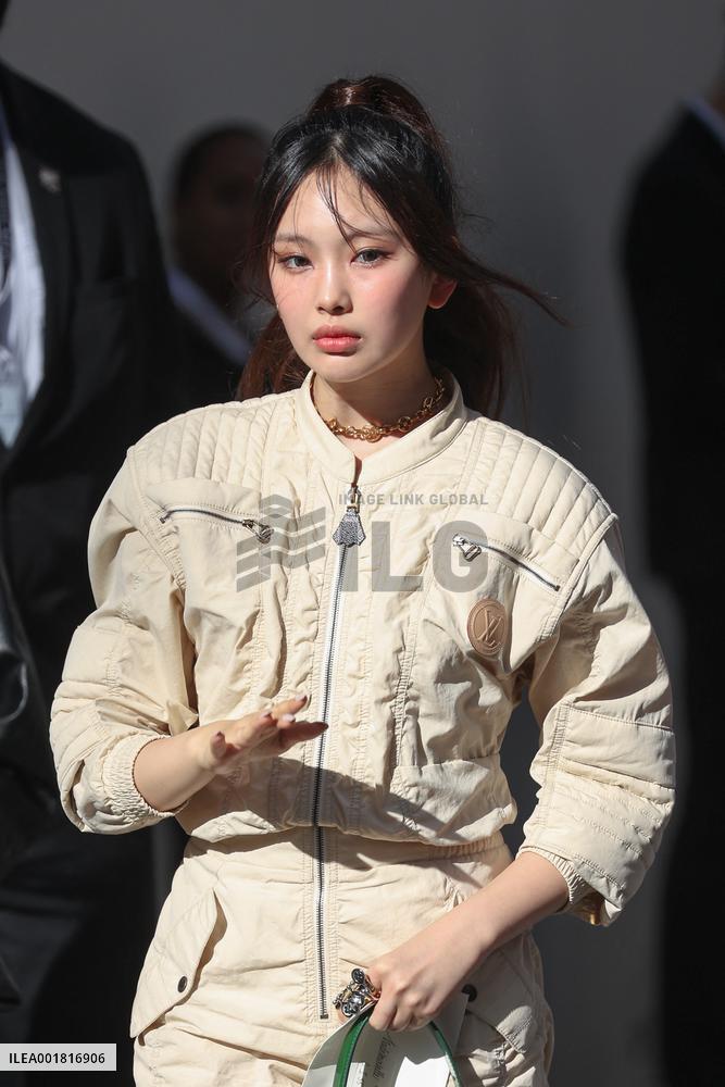 PFW - Louis Vuitton Womenswear Spring-Summer 2024 - Arrivals NB