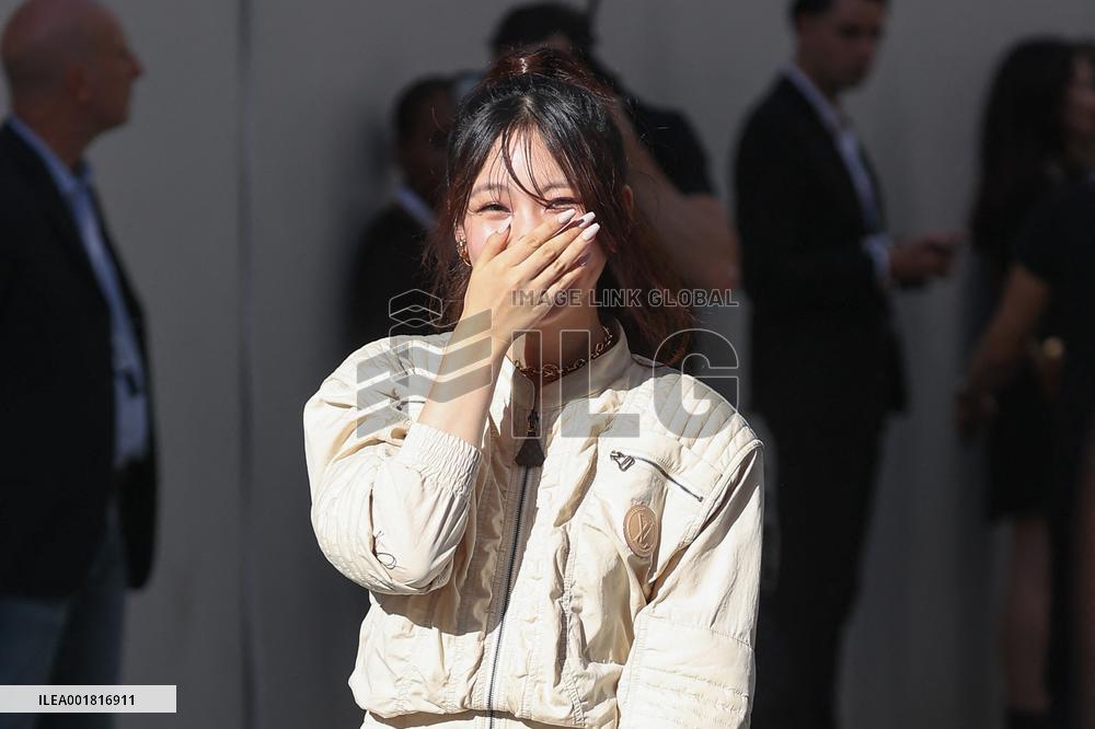 PFW - Louis Vuitton Womenswear Spring-Summer 2024 - Arrivals NB