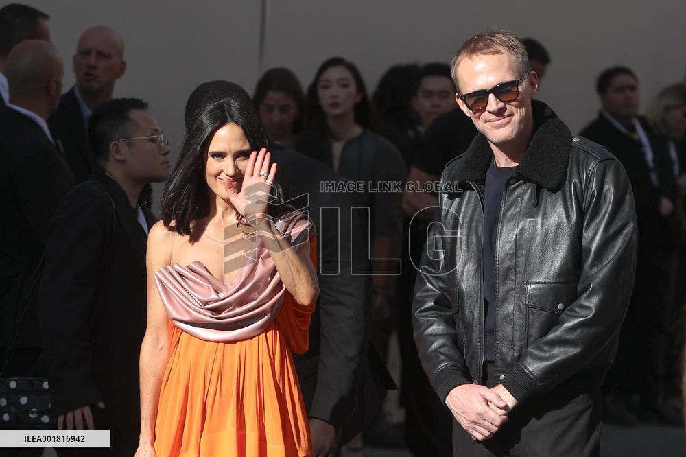 PFW - Louis Vuitton Womenswear Spring-Summer 2024 - Arrivals NB