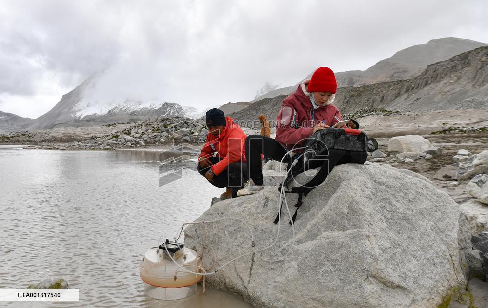 CHINA-MOUNT CHO OYU-PROGLACIAL LAKE-SCIENTIFIC RESEARCH (CN)
