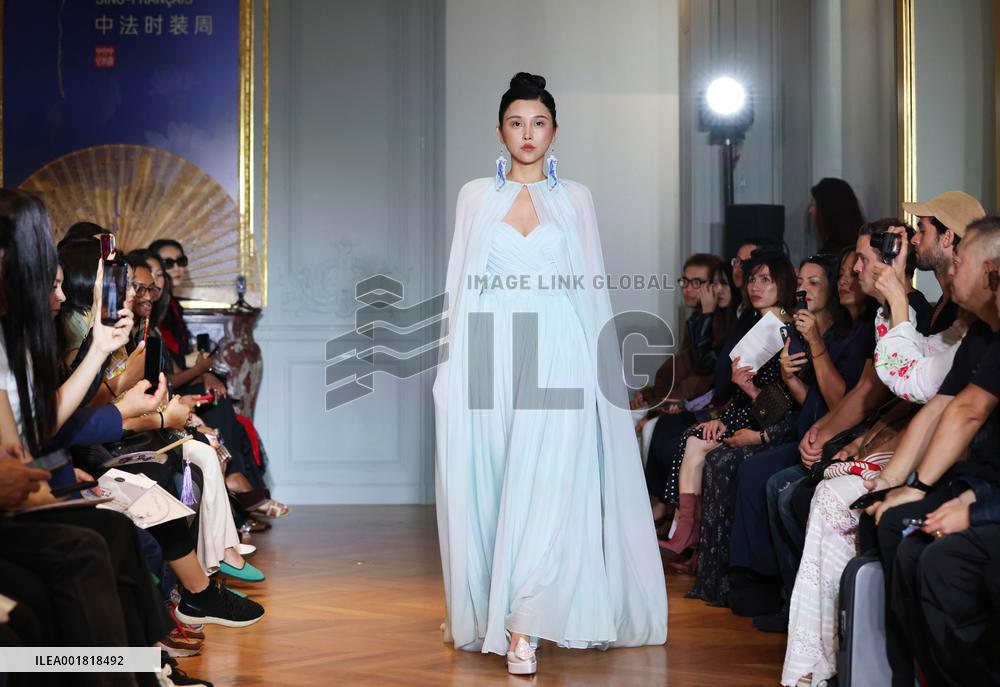 FRANCE-PARIS-FASHION SHOW-NUNU&NONO