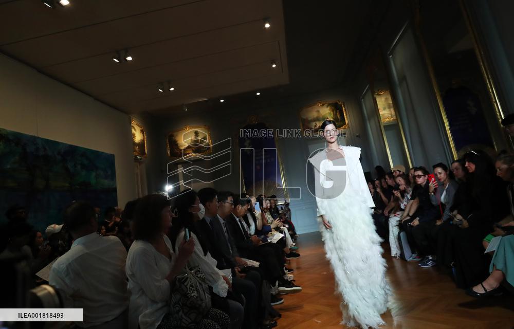 FRANCE-PARIS-FASHION SHOW-NUNU&NONO