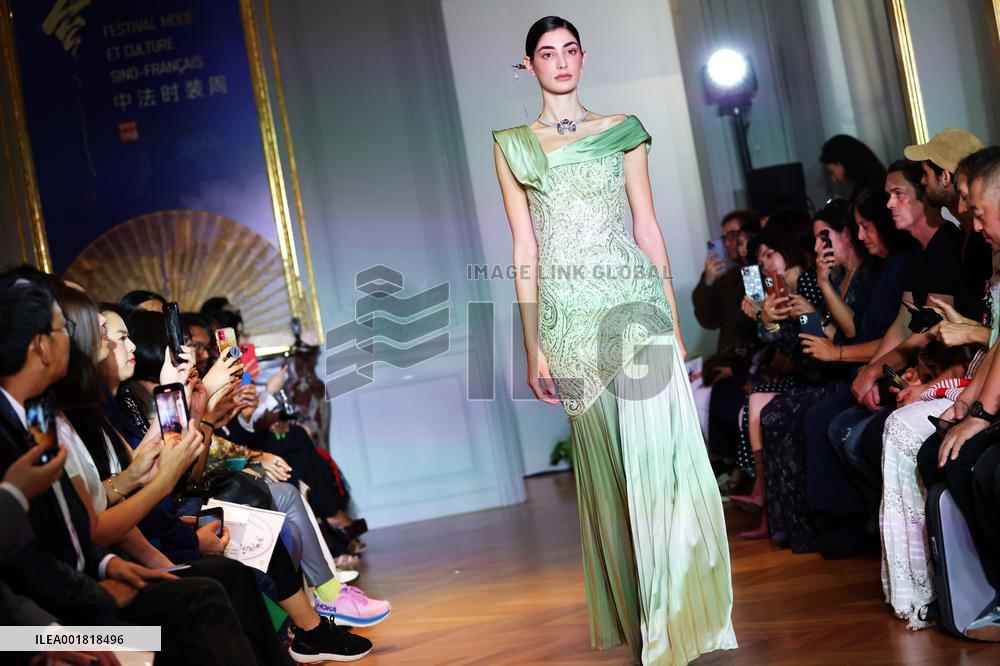 FRANCE-PARIS-FASHION SHOW-NUNU&NONO