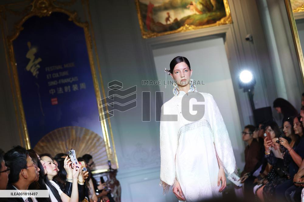 FRANCE-PARIS-FASHION SHOW-NUNU&NONO