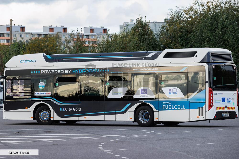 City of Tallinn test-driving hydrogen buses