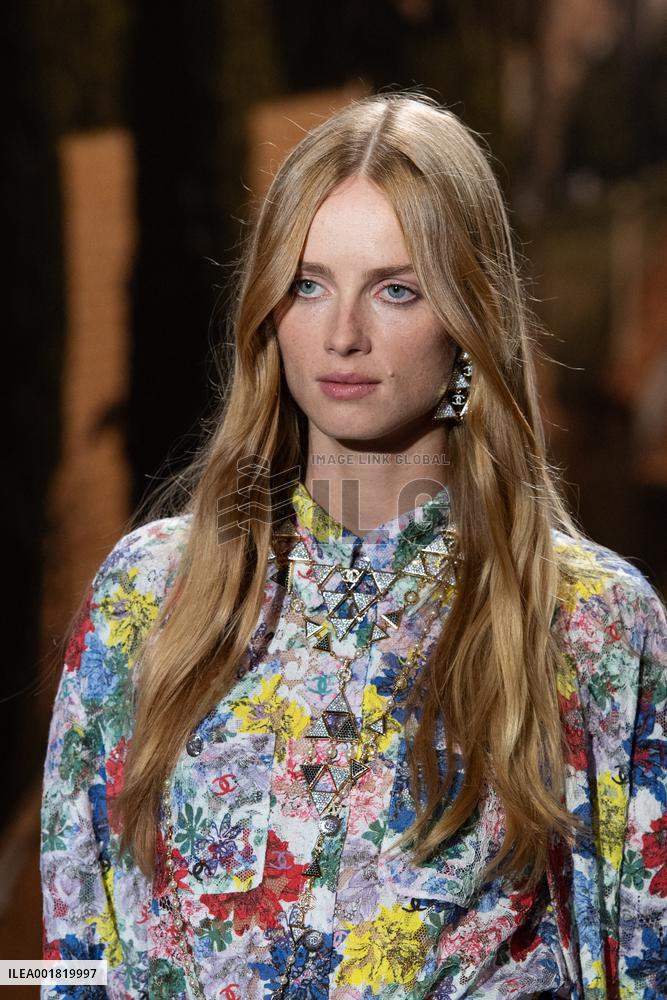 PFW Chanel Runway Rianne Van Rompaey